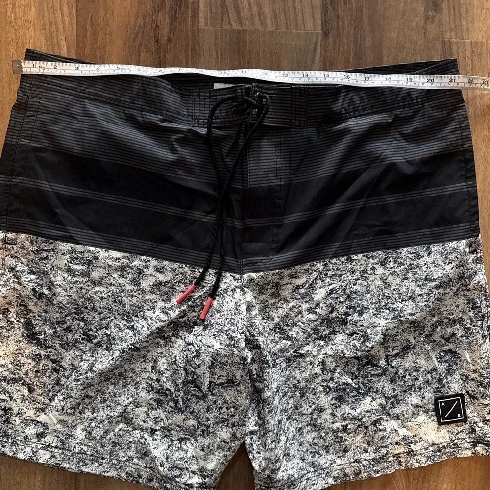 Men's AE AMERICAN EAGLE Board Shorts Swim Trunks‎ XXL ColorBlock Black Gray VGUC